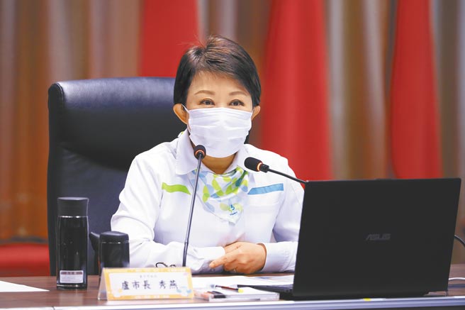 台中南屯区一名女子居家检疫期间找医师男友留宿，让台中市长卢秀燕气得在防疫会议上怒斥「连二周都忍不住、可恶至极！」。（本报资料照片）