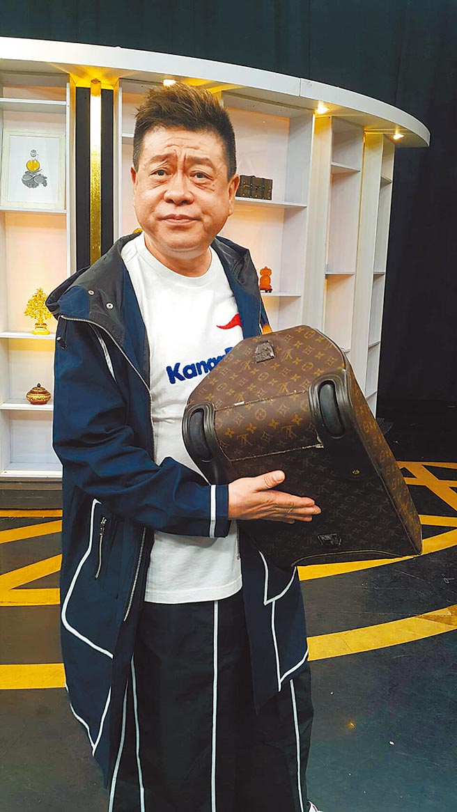 孙德荣昨上节目被问鸡排妹性骚事件。（吴维书摄）