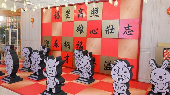 高雄福華推應景活動增氣氛。（柯宗緯翻攝）