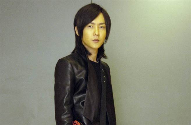 黄义达被忧郁症缠身，选择抛下名利到清迈剃度当和尚。（图／中时资料照）