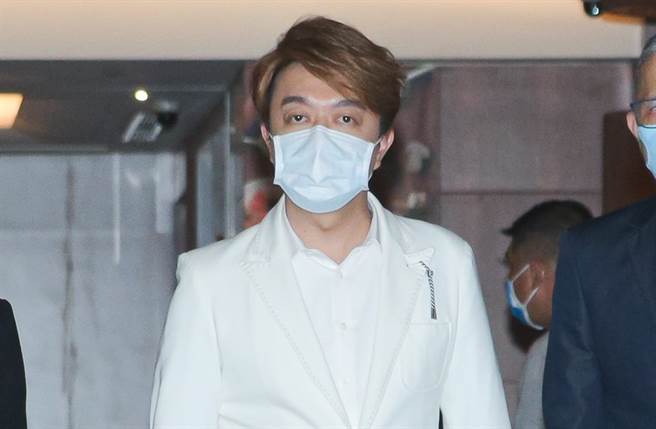 翁立友遭鸡排妹指控性骚。(图／本报系资料照)