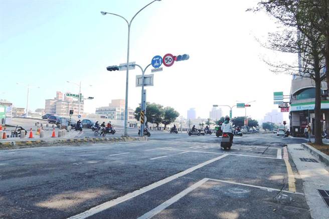 台南市路口屡发生交通事故，台南市议会要求交通局提有效作为。（台南市交通局提供／程炳璋台南传真）