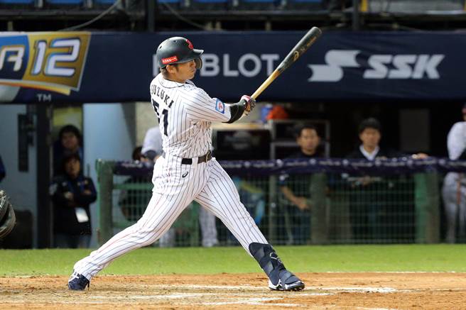 广岛鲤鱼队强棒铃木诚也再度扛下日本队第四棒重任。（资料照／陈麒全摄）