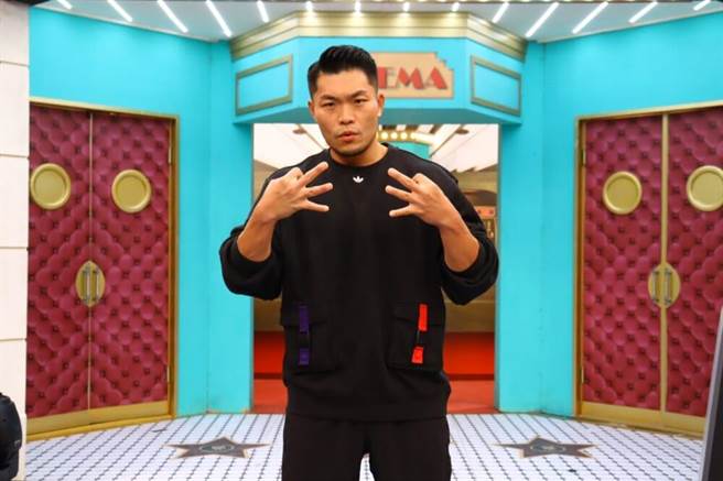 李玖哲过年邀约多。（卫视中文台提供）