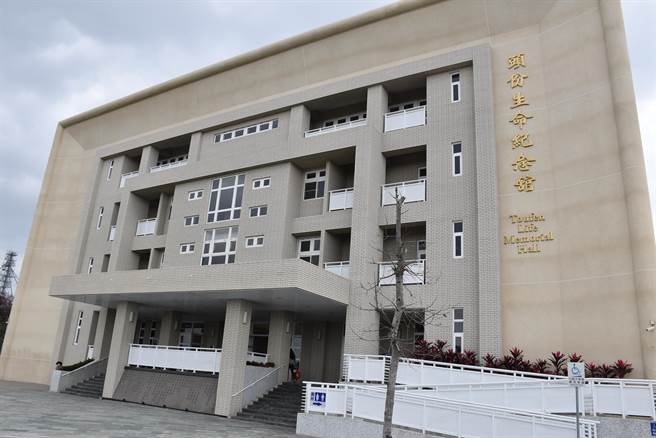 頭份市公所決定今年元霄節後頭份生命園區祭祖法會活動暫停。（謝明俊攝）