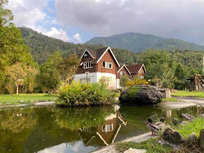 日月潭晶园渡假村挺医护，每天20间4人房免费住。（晶园渡假村提供／廖志晃南投传真）