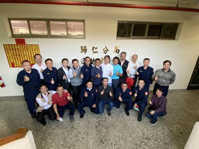 南市警归仁分局将閒置的地下室，改造成为健身馆，于8日落成启用，提供同仁运动健身。（警方提供／李宜杰台南传真）