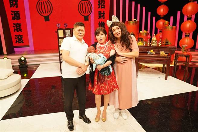 《牛转乾坤好运到》找来澎恰恰、王彩桦主持。（AMM亚洲心动娱乐提供）