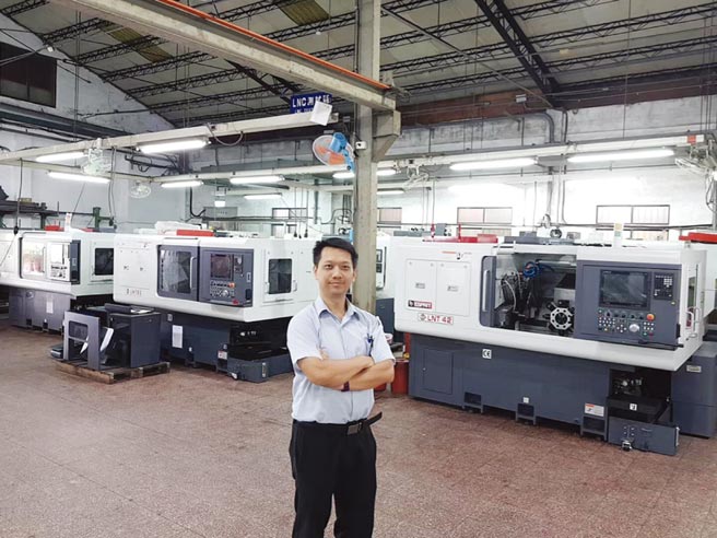 自行車加工持續熱絡，讓擁有42年歷史、專門生產高階車床的利高機械迎來出貨潮。圖／王妙琴