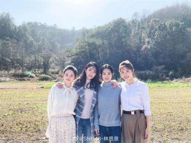 林思意晒与赵丽颖合照。（图／取材自SNH48-林思意微博）
