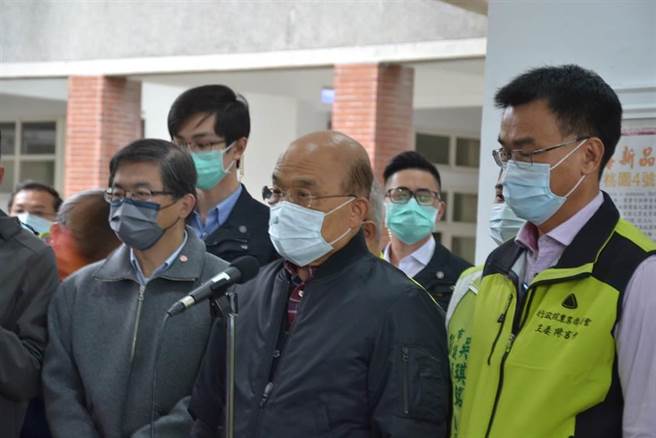 民進黨立委抱怨，行政院與立法院溝通不良，很多政策是看報才知。對此，蘇貞昌今表示，若覺得還有地方不足，我們應該多趕快多改進多溝通。（記者蔡雯如攝）