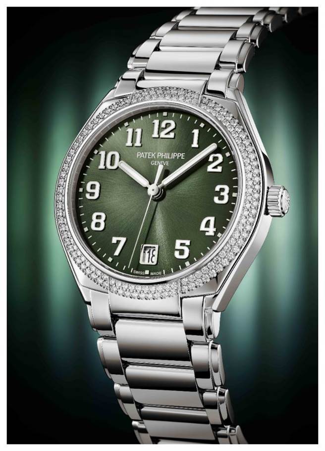 百达翡丽Twenty~4 Automatic编号7300/1200A-011不锈钢镶钻自动腕表，橄榄绿表盘面的设计十分罕见稀有，81万1000元。（Patek Philippe提供）