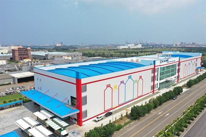 宏全国际中港无菌饮料三厂的外观。（图／刘朱松摄）