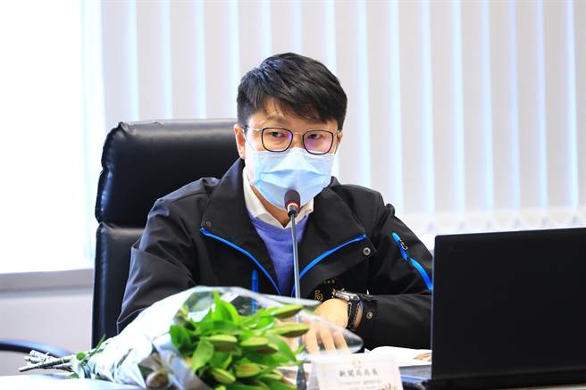 台中市府新聞局長黃國瑋9日在市政會議專案報告「台中影視及動漫產業發展成果」，影視補助創造可觀的經濟效益。（盧金足攝）