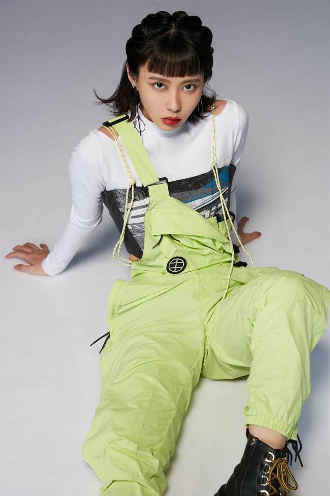 李芷婷快速成名「心」最老 自嘲「上半身」沒長進（唯有音樂提供）