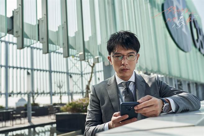 邱泽丧父4年「不再做这事」 情人节没伴孝顺陪妈妈。（图／可米传媒提供）