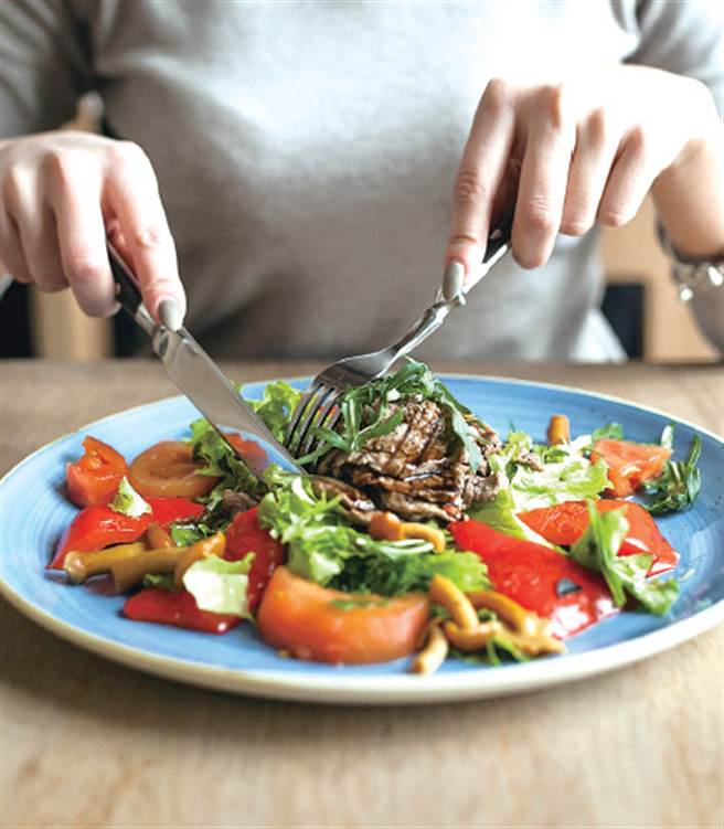 认清９大易囤积内臟脂肪的甜咸食物。(示意图／Pexels提供)