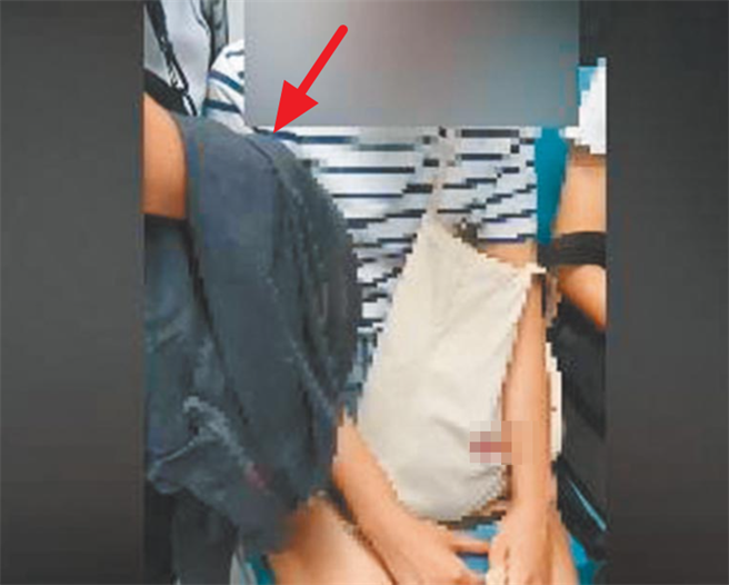 捷運襲胸狼是醫師 2日連犯2案被逮下跪求和解 丟飯碗遭起訴（翻攝爆料公社）