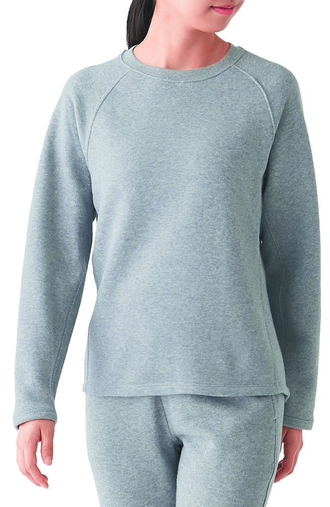 即日起至2月24日，購買指定男女裹毛家居服，原價450～799元，享優惠價399～499元。（無印良品提供）