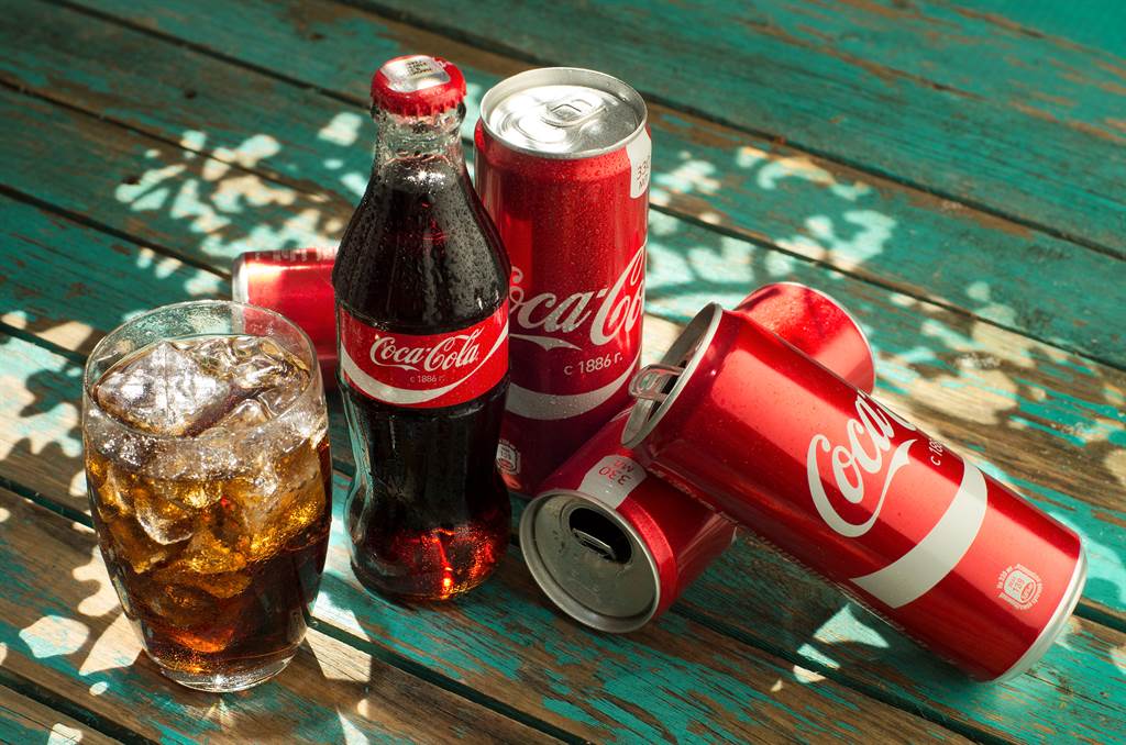 可口可乐公司（Coca-Cola）今天表示，很快将在美国首度开始贩售装在百分之百可回收塑胶瓶中的苏打饮料。示意图/shutterstock(photo:ChinaTimes)