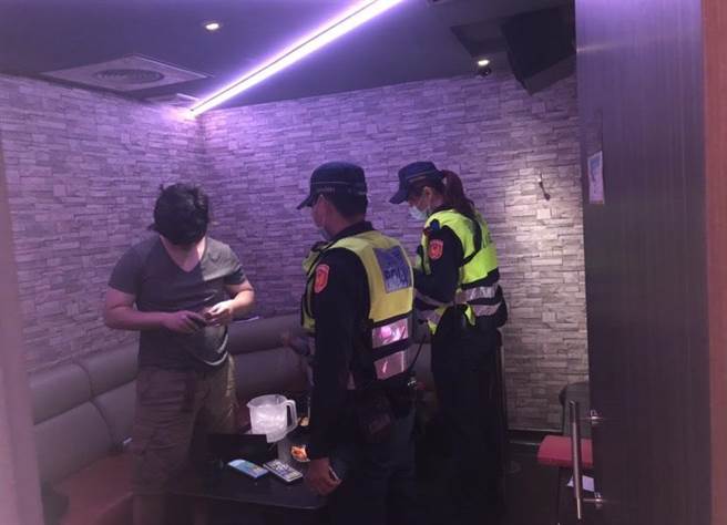 警方将于过年期间加强临检盘查，防制毒品犯罪。（新北市刑大提供）