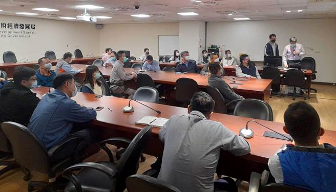 高市經發局年前已邀集業者開協調會，強化水、電、供氣24小時服務。（柯宗緯翻攝）