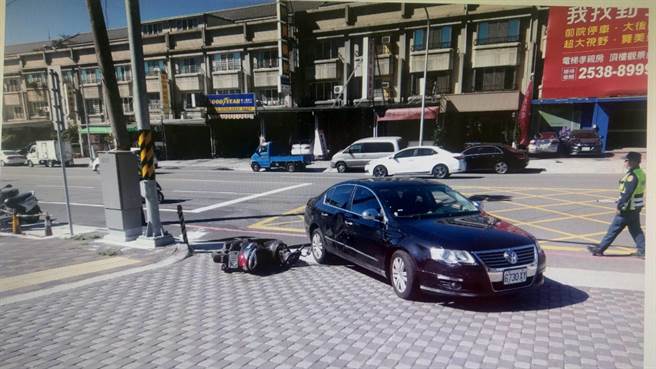 台中市警察局去年4月搬迁潭子区丰兴路1段，紧邻潭子区公所，2单位洽公车辆多，因街道狭窄，常有左转车辆与直行车辆发生碰撞车祸事故。（台中市警察局提供／张妍溱台中传真）