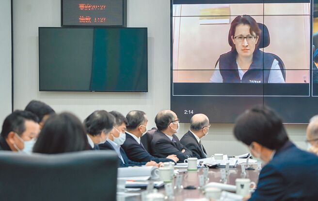 蔡英文总统9日召开国安高层会议。驻美代表萧美琴以视讯方式参加。（总统府提供）