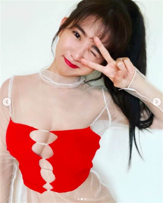 郭书瑶放送新年祝福，辣度爆表。（图／翻摄自IG）