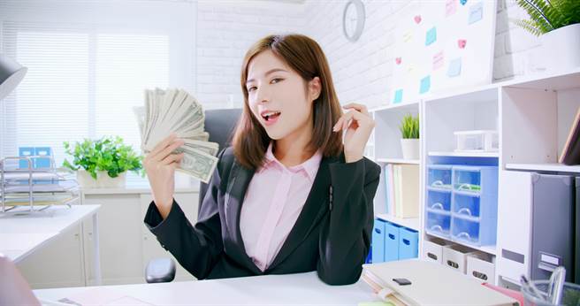 星座运势网站「星座爱情运势」分享，双子座、处女座、摩羯座、狮子座、金牛座在春节期间拥有好运。（示意图／shutterstock）