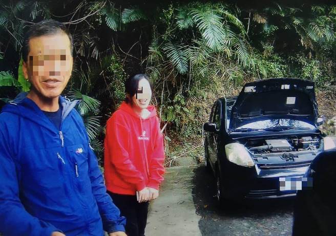 春節出遊車沒電警協助遊客繼續行程。（警方提供／呂筱蟬桃園傳真）