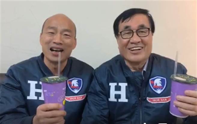 前高雄副市长李四川(右)。(图/韩国瑜直播，本报资料照)
