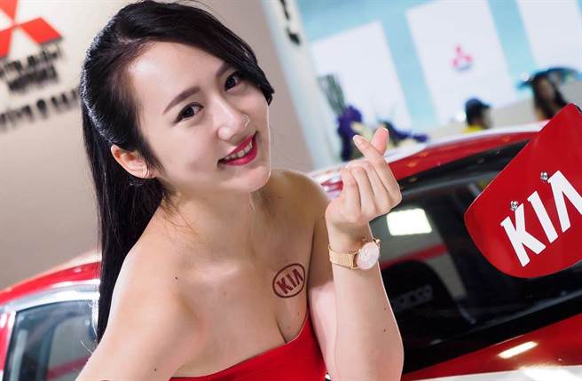 辣模唐明翎列出4大才能反擊酸民。（圖／小精翎 唐明翎臉書）