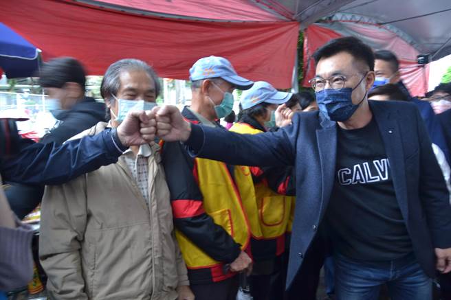 前立委赵少康开始跑公开行程，外界质疑他是否也要竞选下届党主席大位；国民党主席江启臣今表示，任何人想要争取党内职务或对2022、2024选举有兴趣，要代表党来参选都欢迎和尊重，但党内有一套机制，必须照制度来走。（记者蔡雯如摄）