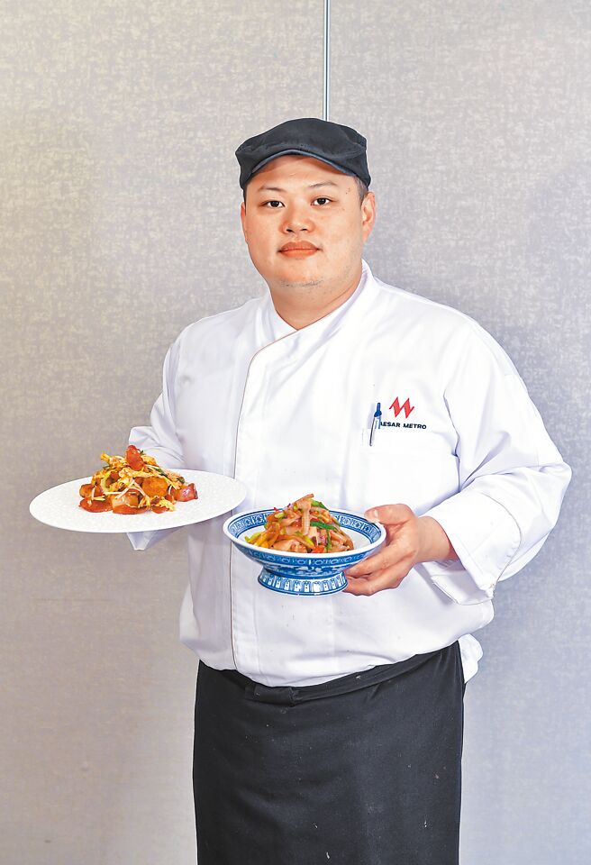 凯达大饭店家宴中餐厅副主厨简伟伦。（卢祎祺摄）