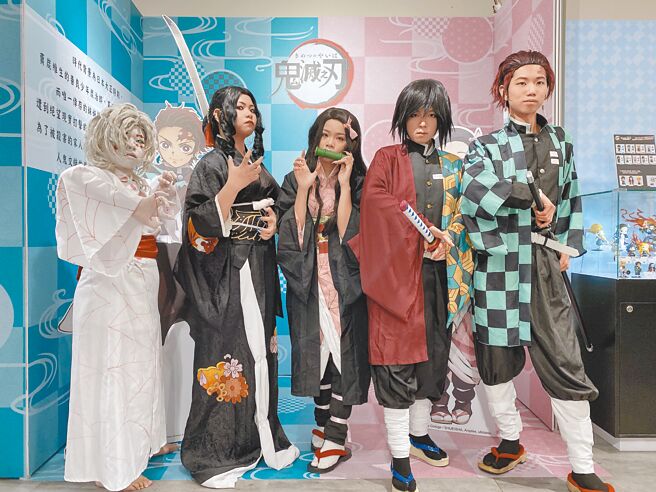 新光三越台中中港店16日前有《鬼滅之刃》為首的「木棉花muse動漫淘樂園動漫迎新春」活動。（新光三越提供）