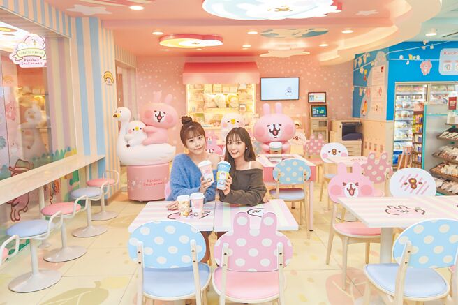 7-11高雄「卡娜赫拉的小動物聯名店」，為南台灣首家肖像聯名店。（7-11提供）