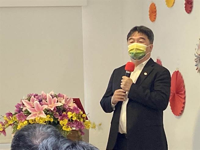 衛福部醫福會執行長王必勝14日表示，新冠肺炎情嚴峻，全台38處檢疫所4206間檢疫房間，截到13日為止，集中檢處鹿2萬9970人，其中經檢疫311人確診，比例為1％。（盧金足攝）