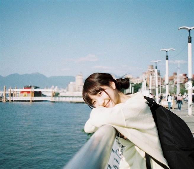 正妹YouTuber爱莉莎莎。(图/ 摘自爱莉莎莎IG)