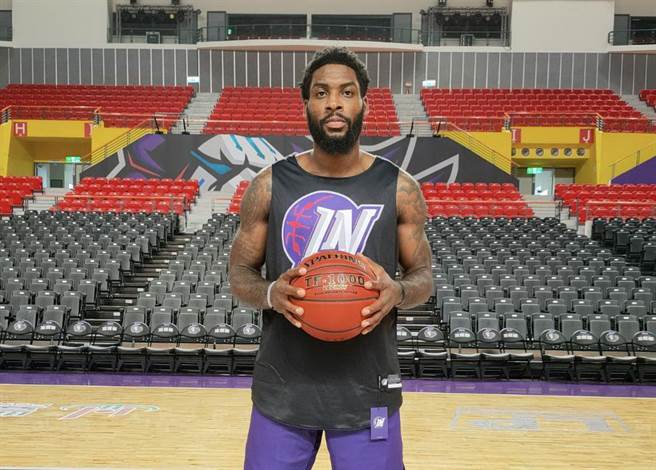 上半季还在SBL九太打球的布兰登，如今下半季将变身大胜加盟PLG新竹街口攻城狮。(攻城狮提供)