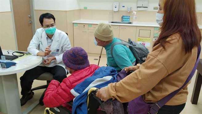 医师提醒，过年好发急性肠胃炎，民眾应注意卫生习惯及食物保存。（台南市立安南医院提供）