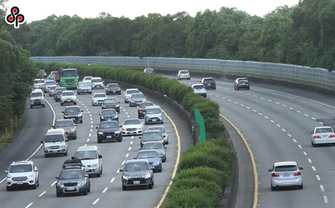 交通部高速公路局預估，下午3時過後，西部國道將開始壅塞，預估到晚間6時紓解。（本報資料照）