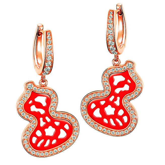 Qeelin经典葫芦造型红玛瑙Wulu Lace耳环，融入中国剪纸艺术，27万2500元。（Qeelin提供）