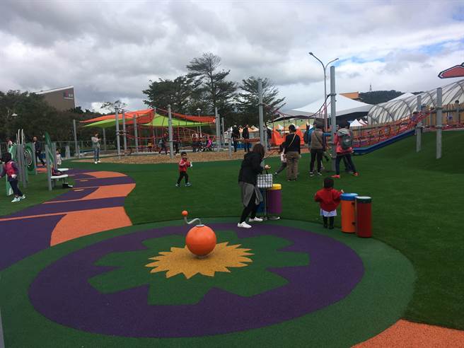 賴女帶5歲兒到舞蝶公園（圖）遊玩，與另名任姓家長起爭執，失控辱罵「廢物」，因而遭依公然侮辱罪判罰5000元。（取自台北市工務局公燈處官新聞稿）