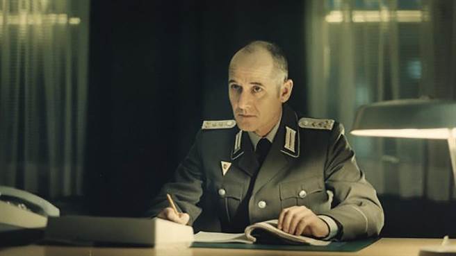 由于《窃听风暴》票房大卖，使影帝欧路奇莫赫当年爆料出这段监控秘辛时，震惊了全德国。（海鹏提供）