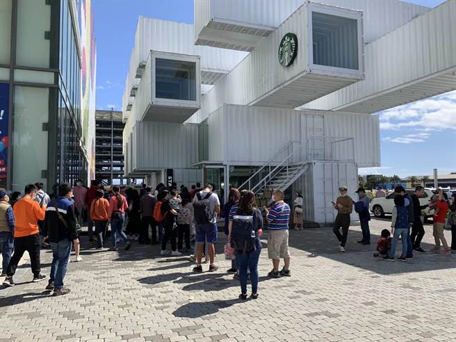 春節假期，台開新天堂樂園湧入40萬人次居各景點之冠。（台開提供／王志偉花蓮傳真）