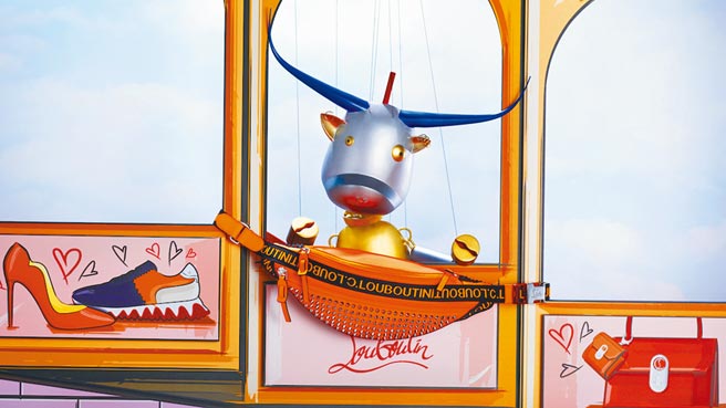 Christian Louboutin所设计的牛年形象图。（Christian Louboutin提供）