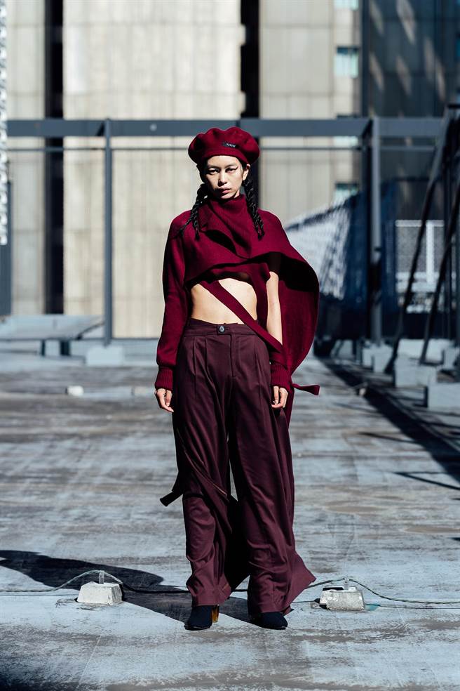 图一：SYZYGY 以「太空扭矩」为题，创作2021最新秋冬系列。（SYZYGY提供）