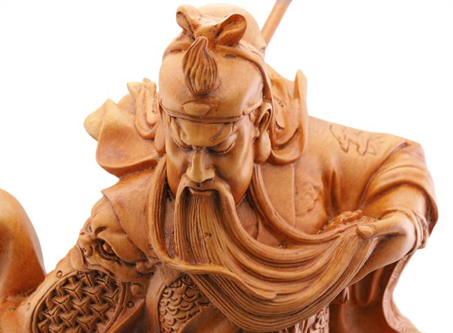坊间的关公像有一奇特现象，不是双眼紧闭，就是即便有睁眼，却也顶多是睁开两三分。（示意图／达志影像）