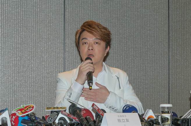 翁立友月初出席记者会，驳斥性骚扰鸡排妹。（图／本报系资料照片）